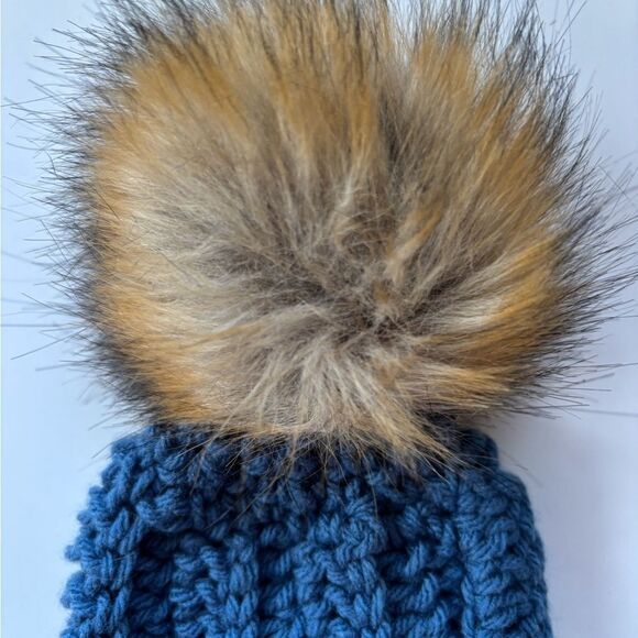 Set of 2 Crochet Baby Hats Blue - Picture 4 of 5